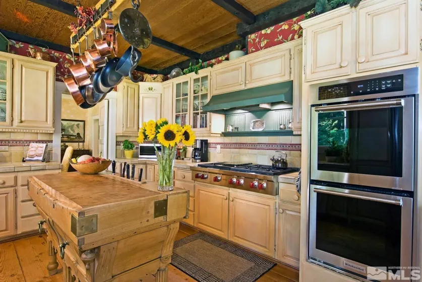 850 Sheridan, Gardnerville, Nevada 89460, 5 Bedrooms Bedrooms, ,3 BathroomsBathrooms,Residential,Residential,Sheridan,260004596