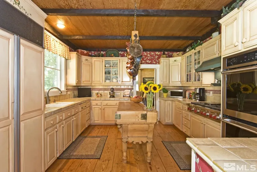 850 Sheridan, Gardnerville, Nevada 89460, 5 Bedrooms Bedrooms, ,3 BathroomsBathrooms,Residential,Residential,Sheridan,260004596