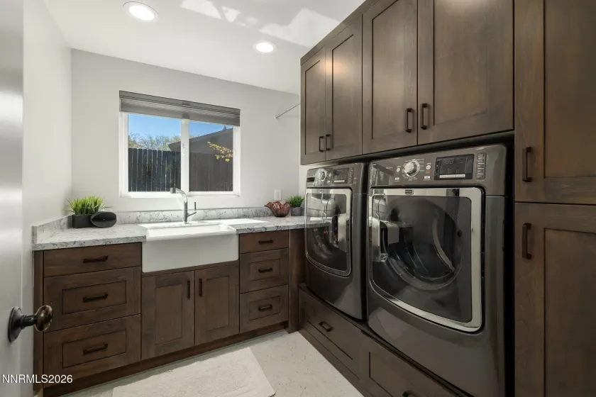 1200 Joshua, Reno, Nevada 89509, 4 Bedrooms Bedrooms, ,2 BathroomsBathrooms,Residential,Residential,Joshua,260004598