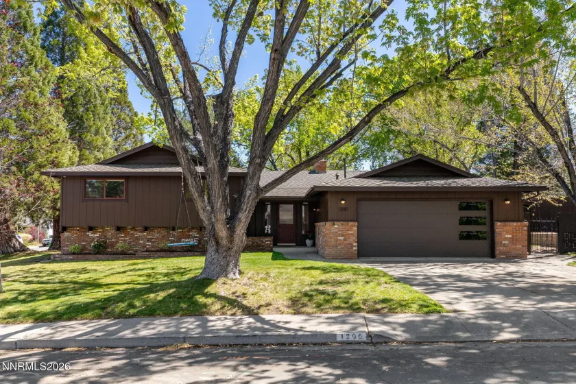 1200 Joshua, Reno, Nevada 89509, 4 Bedrooms Bedrooms, ,2 BathroomsBathrooms,Residential,Residential,Joshua,260004598