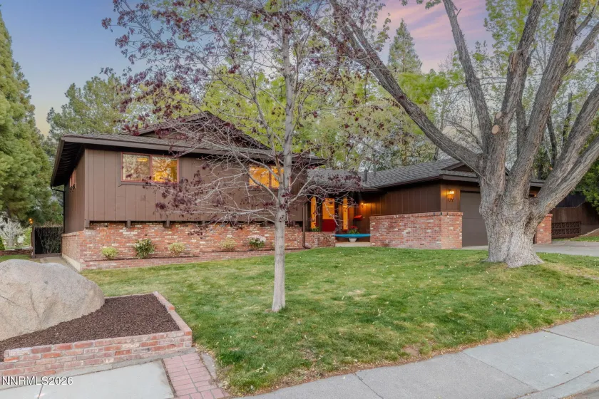 1200 Joshua, Reno, Nevada 89509, 4 Bedrooms Bedrooms, ,2 BathroomsBathrooms,Residential,Residential,Joshua,260004598