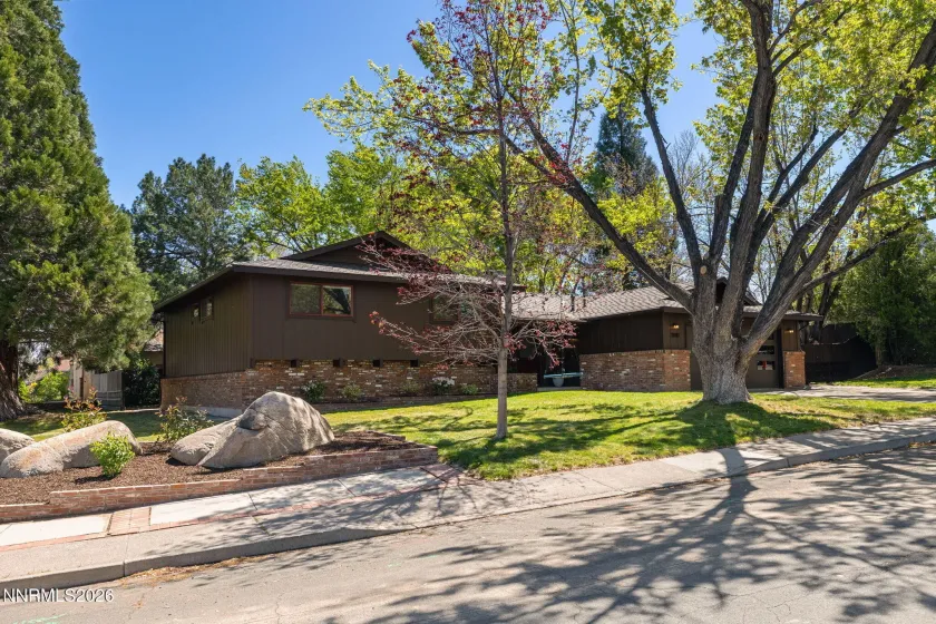 1200 Joshua, Reno, Nevada 89509, 4 Bedrooms Bedrooms, ,2 BathroomsBathrooms,Residential,Residential,Joshua,260004598