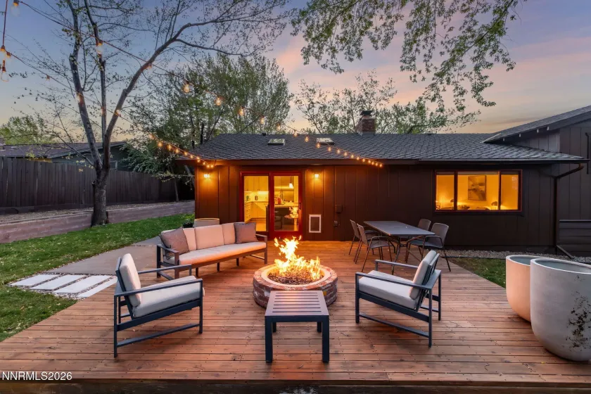 1200 Joshua, Reno, Nevada 89509, 4 Bedrooms Bedrooms, ,2 BathroomsBathrooms,Residential,Residential,Joshua,260004598