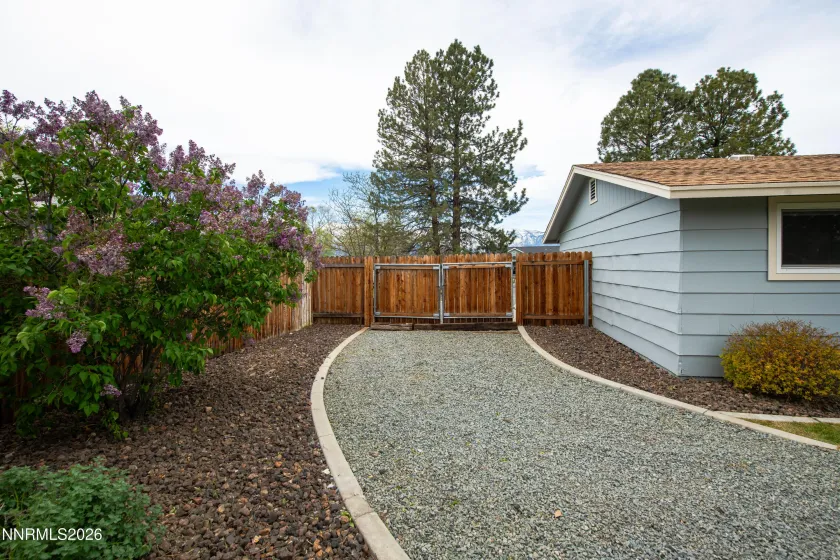 1037 Wagon Wheel, Gardnerville, Nevada 89460, 4 Bedrooms Bedrooms, ,2 BathroomsBathrooms,Residential,Residential,Wagon Wheel,260004600