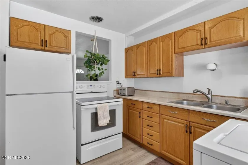 105 K, Sparks, Nevada 89431, 2 Bedrooms Bedrooms, ,1 BathroomBathrooms,Residential,Residential,K,260004603