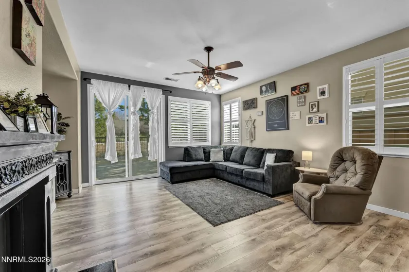 4160 Mystery, Sparks, Nevada 89436, 4 Bedrooms Bedrooms, ,3 BathroomsBathrooms,Residential,Residential,Mystery,260004567