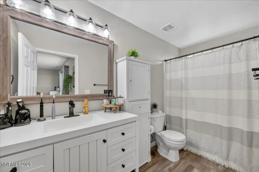 7449 Hebrides, Reno, Nevada 89506, 3 Bedrooms Bedrooms, ,2 BathroomsBathrooms,Residential,Residential,Hebrides,260004568