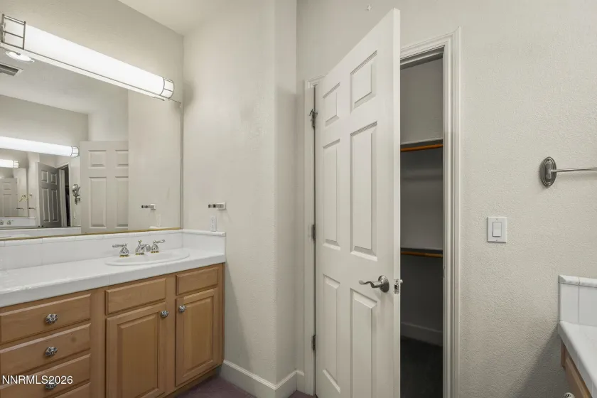 6516 Aston, Sparks, Nevada 89436, 3 Bedrooms Bedrooms, ,4 BathroomsBathrooms,Residential,Residential,Aston,260004573