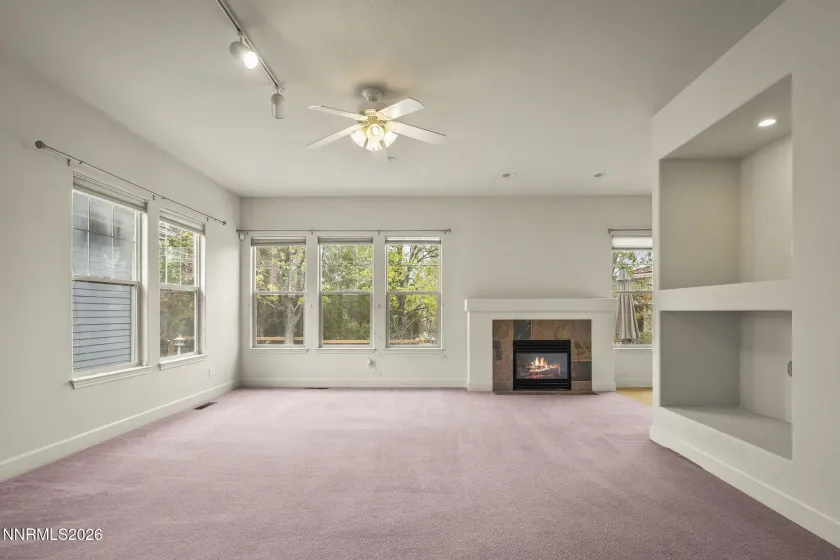 6516 Aston, Sparks, Nevada 89436, 3 Bedrooms Bedrooms, ,4 BathroomsBathrooms,Residential,Residential,Aston,260004573