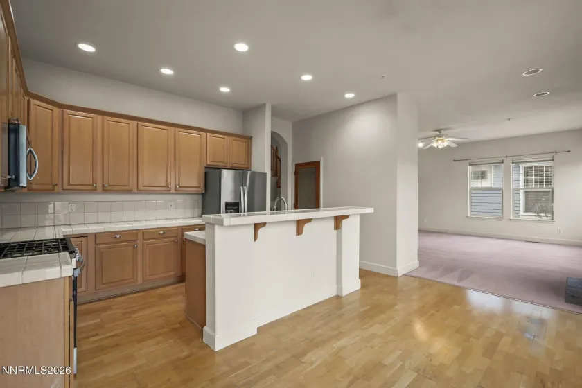 6516 Aston, Sparks, Nevada 89436, 3 Bedrooms Bedrooms, ,4 BathroomsBathrooms,Residential,Residential,Aston,260004573