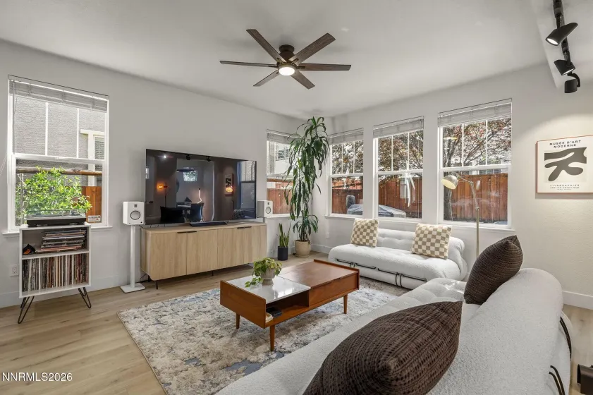 6646 Altesino, Sparks, Nevada 89436, 3 Bedrooms Bedrooms, ,3 BathroomsBathrooms,Residential,Residential,Altesino,260004581