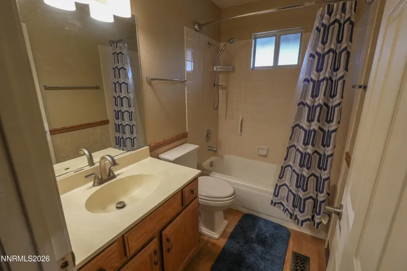 5026 Santa Barbara, Sparks, Nevada 89436, 3 Bedrooms Bedrooms, ,2 BathroomsBathrooms,Residential,Residential,Santa Barbara,260004617