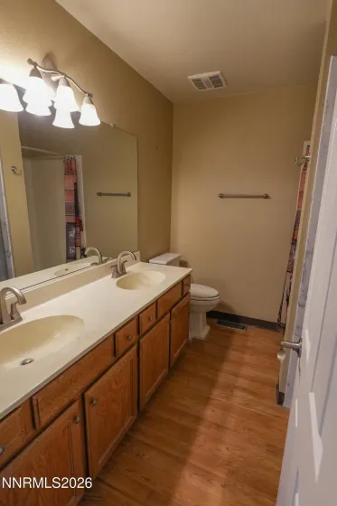 5026 Santa Barbara, Sparks, Nevada 89436, 3 Bedrooms Bedrooms, ,2 BathroomsBathrooms,Residential,Residential,Santa Barbara,260004617