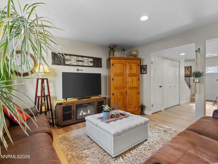 1122 Bradley, Sparks, Nevada 89434, 3 Bedrooms Bedrooms, ,2 BathroomsBathrooms,Residential,Residential,Bradley,260004615