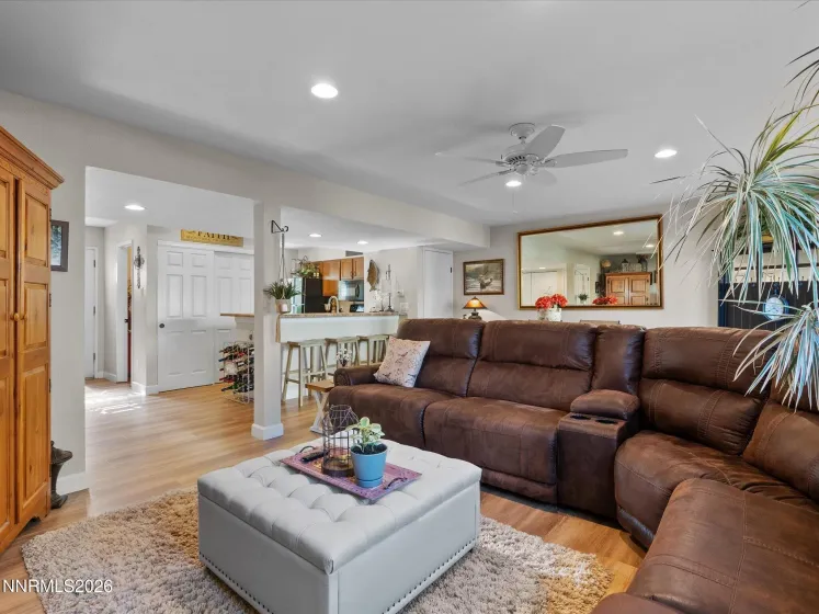 1122 Bradley, Sparks, Nevada 89434, 3 Bedrooms Bedrooms, ,2 BathroomsBathrooms,Residential,Residential,Bradley,260004615