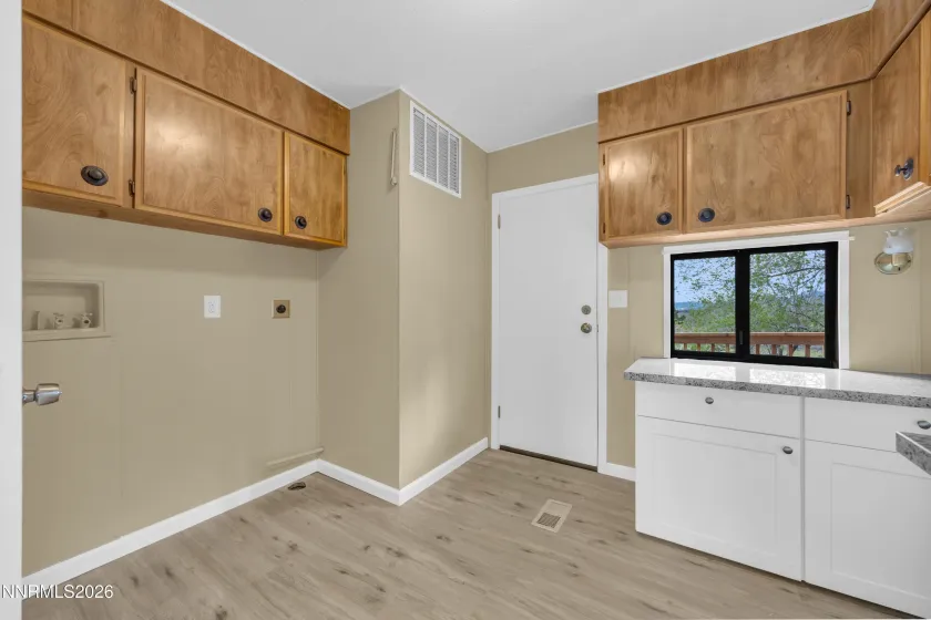 5908 Middle Fork, Sun Valley, Nevada 89433, 3 Bedrooms Bedrooms, ,2 BathroomsBathrooms,Residential,Residential,Middle Fork,260004623