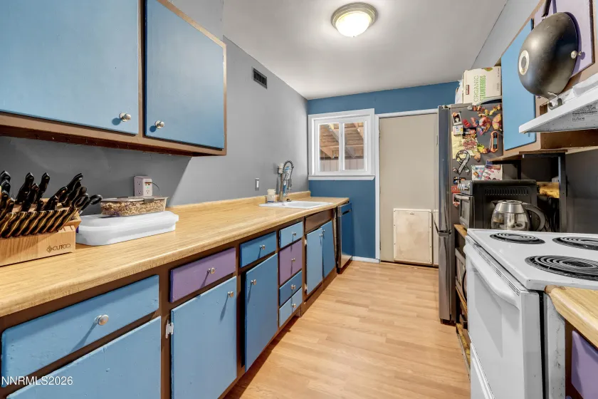 13412 Mount Lassen, Reno, Nevada 89506, 3 Bedrooms Bedrooms, ,1 BathroomBathrooms,Residential,Residential,Mount Lassen,260004628