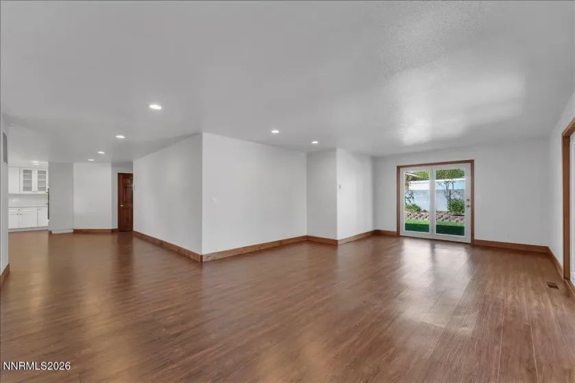 182 Rodger, Sparks, Nevada 89431, 3 Bedrooms Bedrooms, ,2 BathroomsBathrooms,Residential,Residential,Rodger,260004630