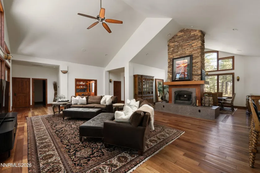 102 Willis, Reno, Nevada 89511, 4 Bedrooms Bedrooms, ,4 BathroomsBathrooms,Residential,Residential,Willis,260004631