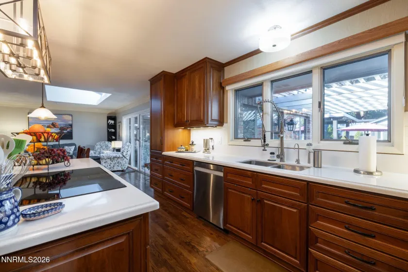 1435 Huntington, Reno, Nevada 89509, 4 Bedrooms Bedrooms, ,3 BathroomsBathrooms,Residential,Residential,Huntington,260004636