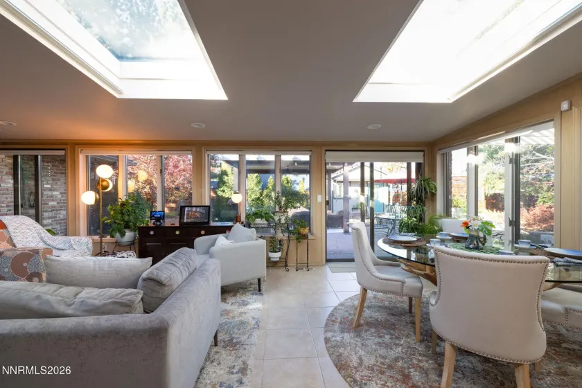 1435 Huntington, Reno, Nevada 89509, 4 Bedrooms Bedrooms, ,3 BathroomsBathrooms,Residential,Residential,Huntington,260004636