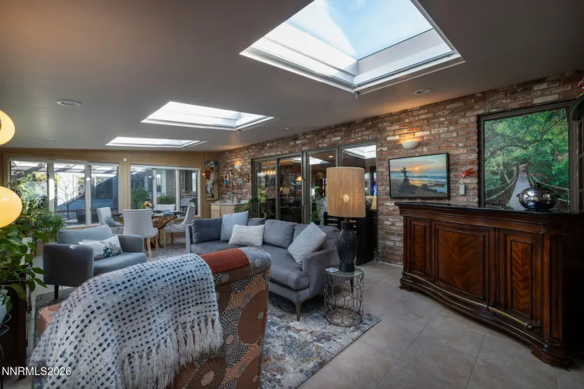 1435 Huntington, Reno, Nevada 89509, 4 Bedrooms Bedrooms, ,3 BathroomsBathrooms,Residential,Residential,Huntington,260004636