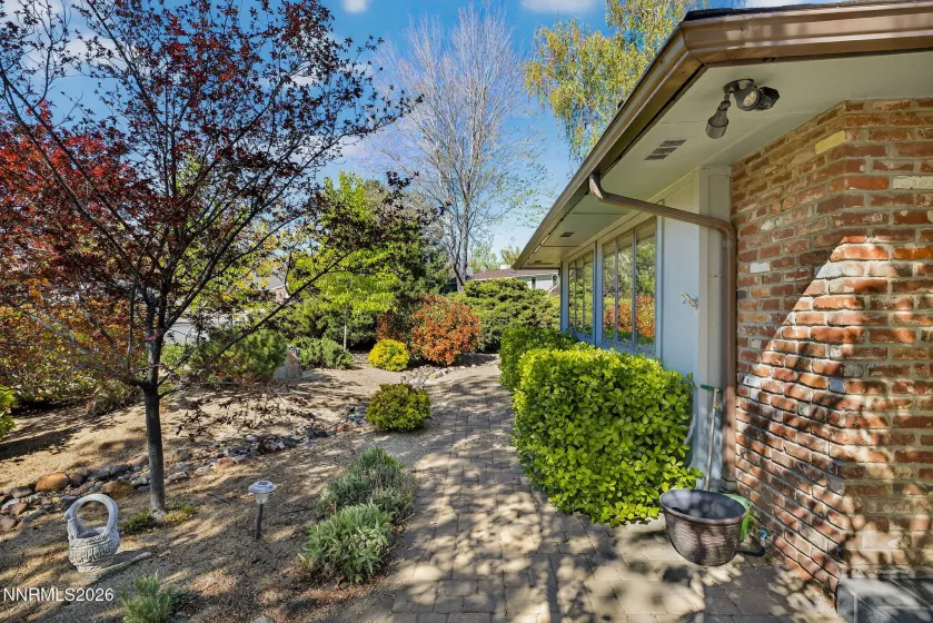 1435 Huntington, Reno, Nevada 89509, 4 Bedrooms Bedrooms, ,3 BathroomsBathrooms,Residential,Residential,Huntington,260004636