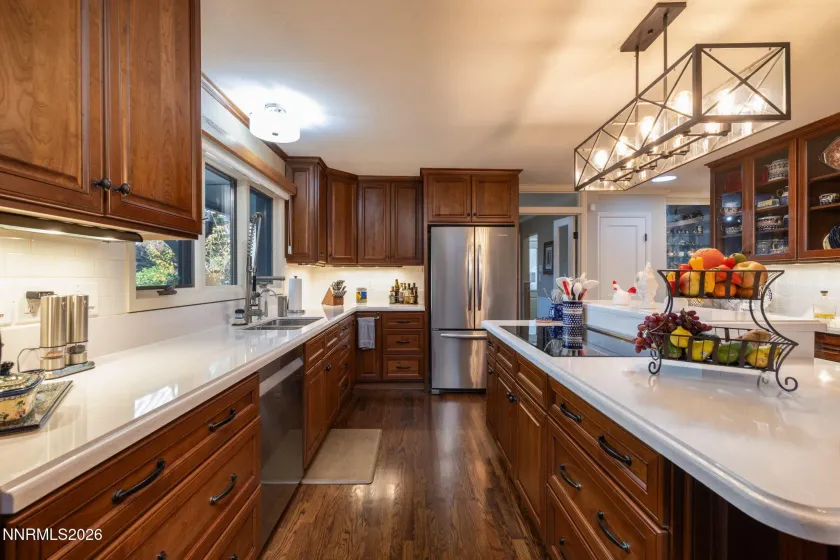 1435 Huntington, Reno, Nevada 89509, 4 Bedrooms Bedrooms, ,3 BathroomsBathrooms,Residential,Residential,Huntington,260004636