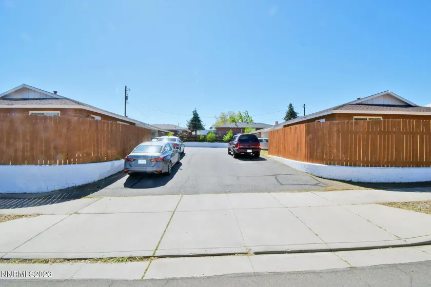 962 Roberts, Reno, Nevada 89502, 4 Bedrooms Bedrooms, ,2 BathroomsBathrooms,Residential,Residential,Roberts,260004029