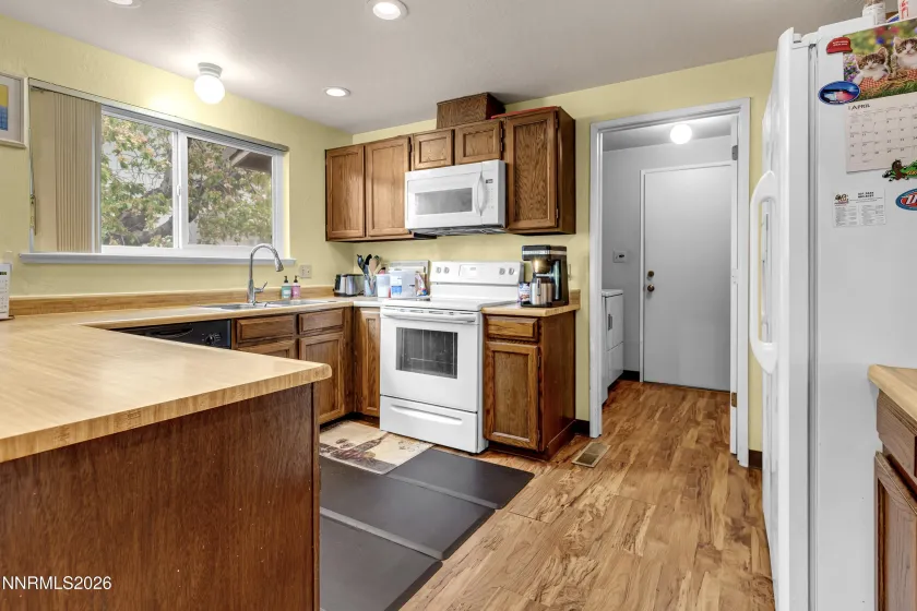 4455 Matich, Reno, Nevada 89502, 3 Bedrooms Bedrooms, ,2 BathroomsBathrooms,Residential,Residential,Matich,260004646