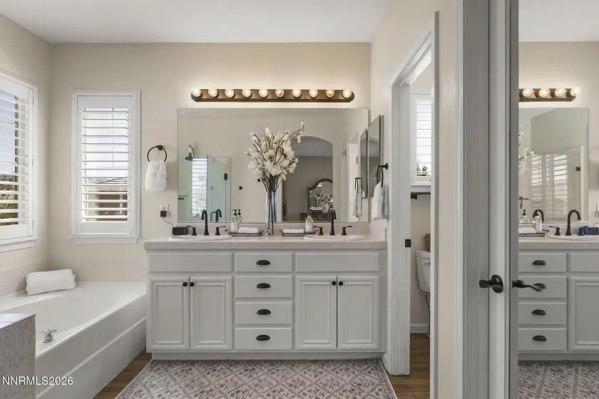 10541 Twin Bridges, Reno, Nevada 89521, 4 Bedrooms Bedrooms, ,3 BathroomsBathrooms,Residential,Residential,Twin Bridges,260004651