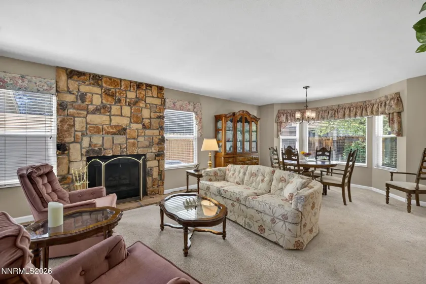 1351 Burnside, Sparks, Nevada 89434, 3 Bedrooms Bedrooms, ,3 BathroomsBathrooms,Residential,Residential,Burnside,260004656