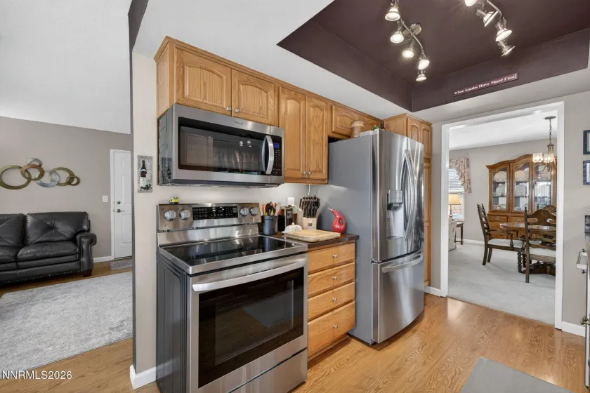 1351 Burnside, Sparks, Nevada 89434, 3 Bedrooms Bedrooms, ,3 BathroomsBathrooms,Residential,Residential,Burnside,260004656