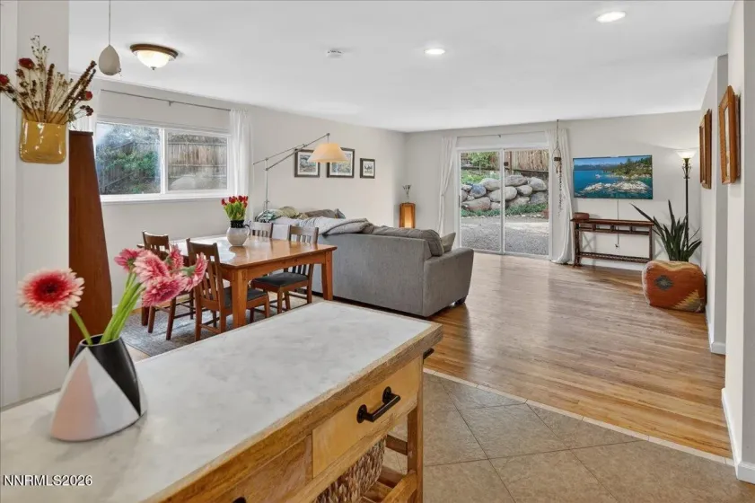 1385 Tioga, Reno, Nevada 89503, 3 Bedrooms Bedrooms, ,2 BathroomsBathrooms,Residential,Residential,Tioga,260004657