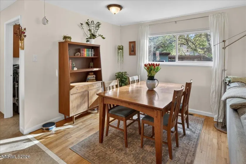 1385 Tioga, Reno, Nevada 89503, 3 Bedrooms Bedrooms, ,2 BathroomsBathrooms,Residential,Residential,Tioga,260004657