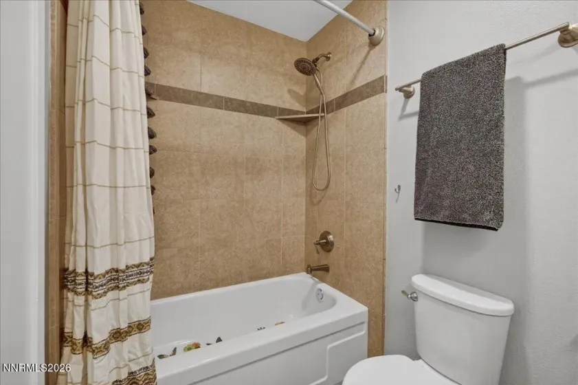 1385 Tioga, Reno, Nevada 89503, 3 Bedrooms Bedrooms, ,2 BathroomsBathrooms,Residential,Residential,Tioga,260004657