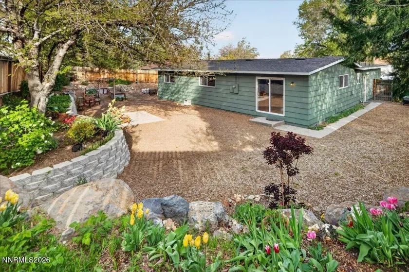 1385 Tioga, Reno, Nevada 89503, 3 Bedrooms Bedrooms, ,2 BathroomsBathrooms,Residential,Residential,Tioga,260004657