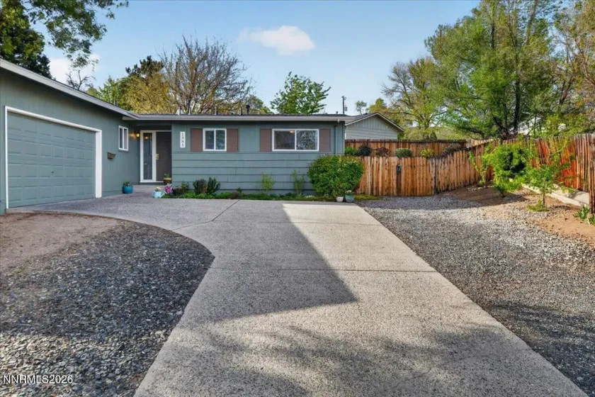 1385 Tioga, Reno, Nevada 89503, 3 Bedrooms Bedrooms, ,2 BathroomsBathrooms,Residential,Residential,Tioga,260004657