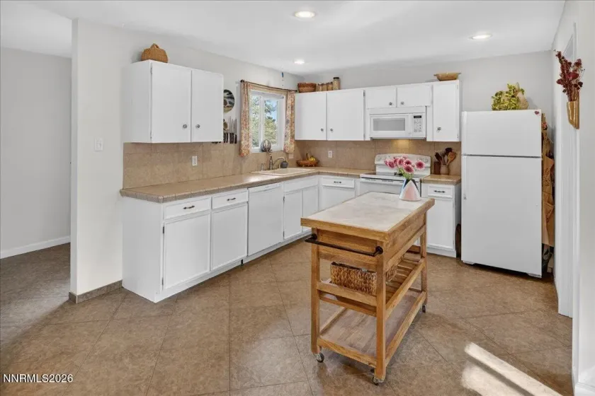 1385 Tioga, Reno, Nevada 89503, 3 Bedrooms Bedrooms, ,2 BathroomsBathrooms,Residential,Residential,Tioga,260004657