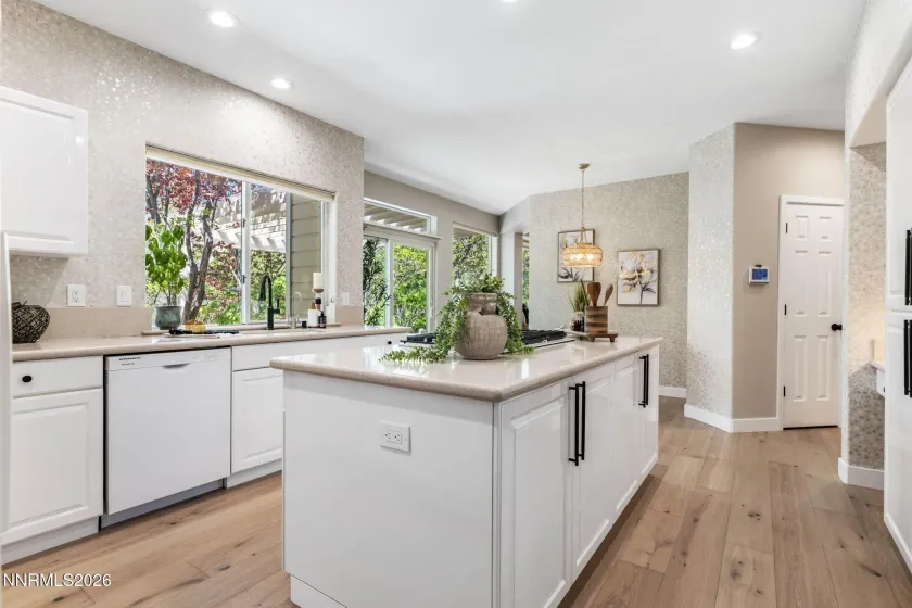 3885 Chinook Creek, Reno, Nevada 89519, 3 Bedrooms Bedrooms, ,4 BathroomsBathrooms,Residential,Residential,Chinook Creek,260004659