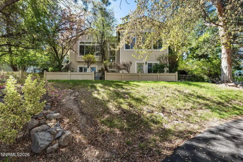 3885 Chinook Creek, Reno, Nevada 89519, 3 Bedrooms Bedrooms, ,4 BathroomsBathrooms,Residential,Residential,Chinook Creek,260004659