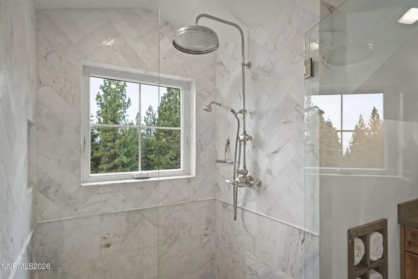 949 Jennifer, Incline Village, Nevada 89451, 4 Bedrooms Bedrooms, ,3 BathroomsBathrooms,Residential,Residential,Jennifer,250058061