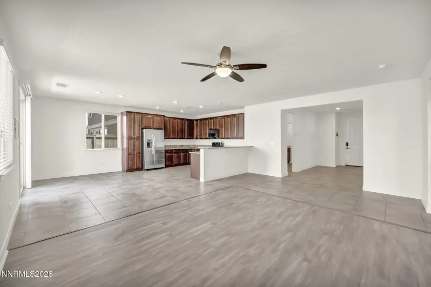 7027 Woodward, Sparks, Nevada 89436, 4 Bedrooms Bedrooms, ,2 BathroomsBathrooms,Residential,Residential,Woodward,260004674