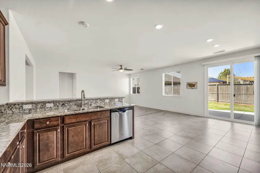 7027 Woodward, Sparks, Nevada 89436, 4 Bedrooms Bedrooms, ,2 BathroomsBathrooms,Residential,Residential,Woodward,260004674