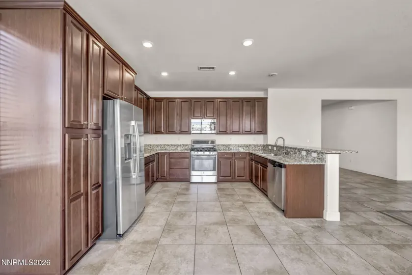 7027 Woodward, Sparks, Nevada 89436, 4 Bedrooms Bedrooms, ,2 BathroomsBathrooms,Residential,Residential,Woodward,260004674