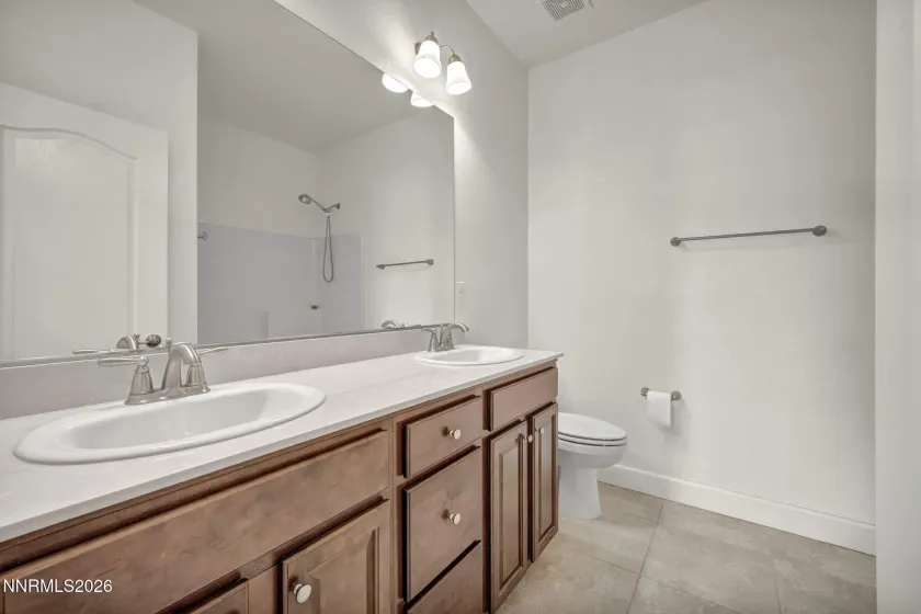 7027 Woodward, Sparks, Nevada 89436, 4 Bedrooms Bedrooms, ,2 BathroomsBathrooms,Residential,Residential,Woodward,260004674