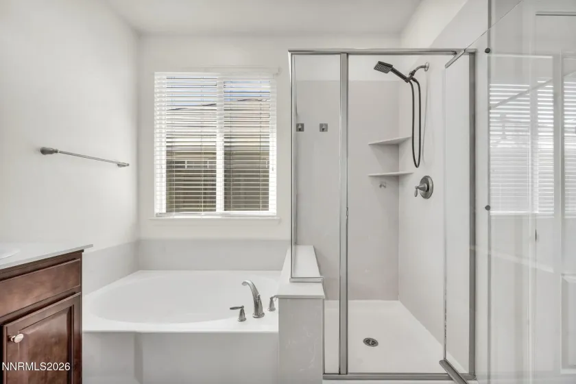 7027 Woodward, Sparks, Nevada 89436, 4 Bedrooms Bedrooms, ,2 BathroomsBathrooms,Residential,Residential,Woodward,260004674