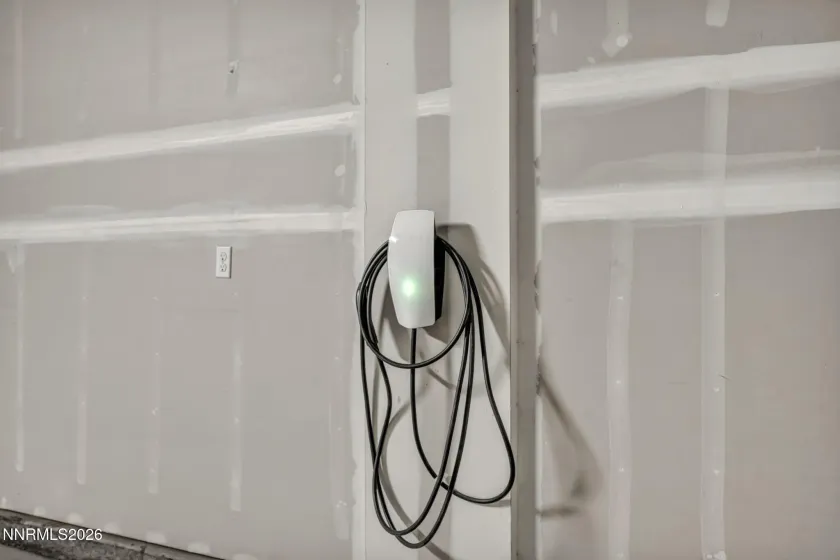 7027 Woodward, Sparks, Nevada 89436, 4 Bedrooms Bedrooms, ,2 BathroomsBathrooms,Residential,Residential,Woodward,260004674