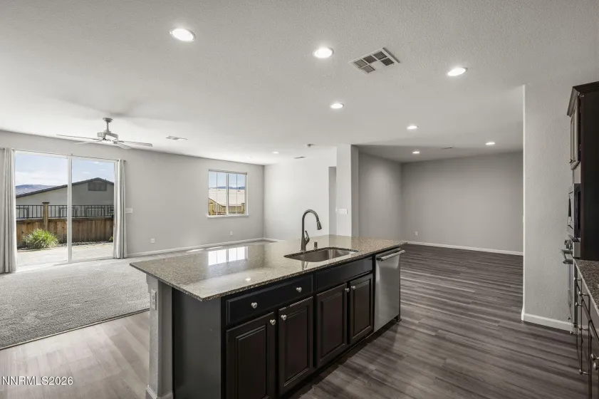 14138 Glowing Amber, Reno, Nevada 89511, 3 Bedrooms Bedrooms, ,3 BathroomsBathrooms,Residential,Residential,Glowing Amber,260004675