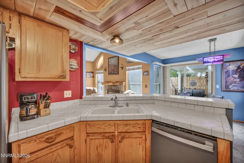 1286 Highgate, Sparks, Nevada 89434, 2 Bedrooms Bedrooms, ,3 BathroomsBathrooms,Residential,Residential,Highgate,260004678